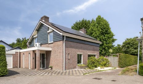 koop  Best  Boksprong 19 – Hoofdfoto